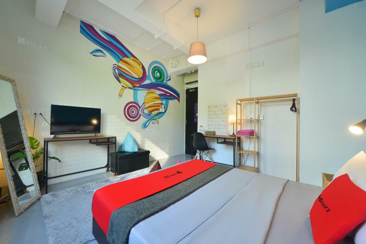 Reddoorz @ Beach Road Hostel