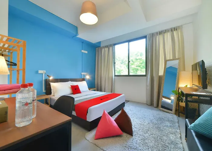 Reddoorz Hostel @ Beach Road