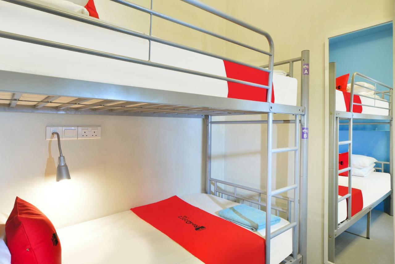 Reddoorz @ Beach Road Hostel