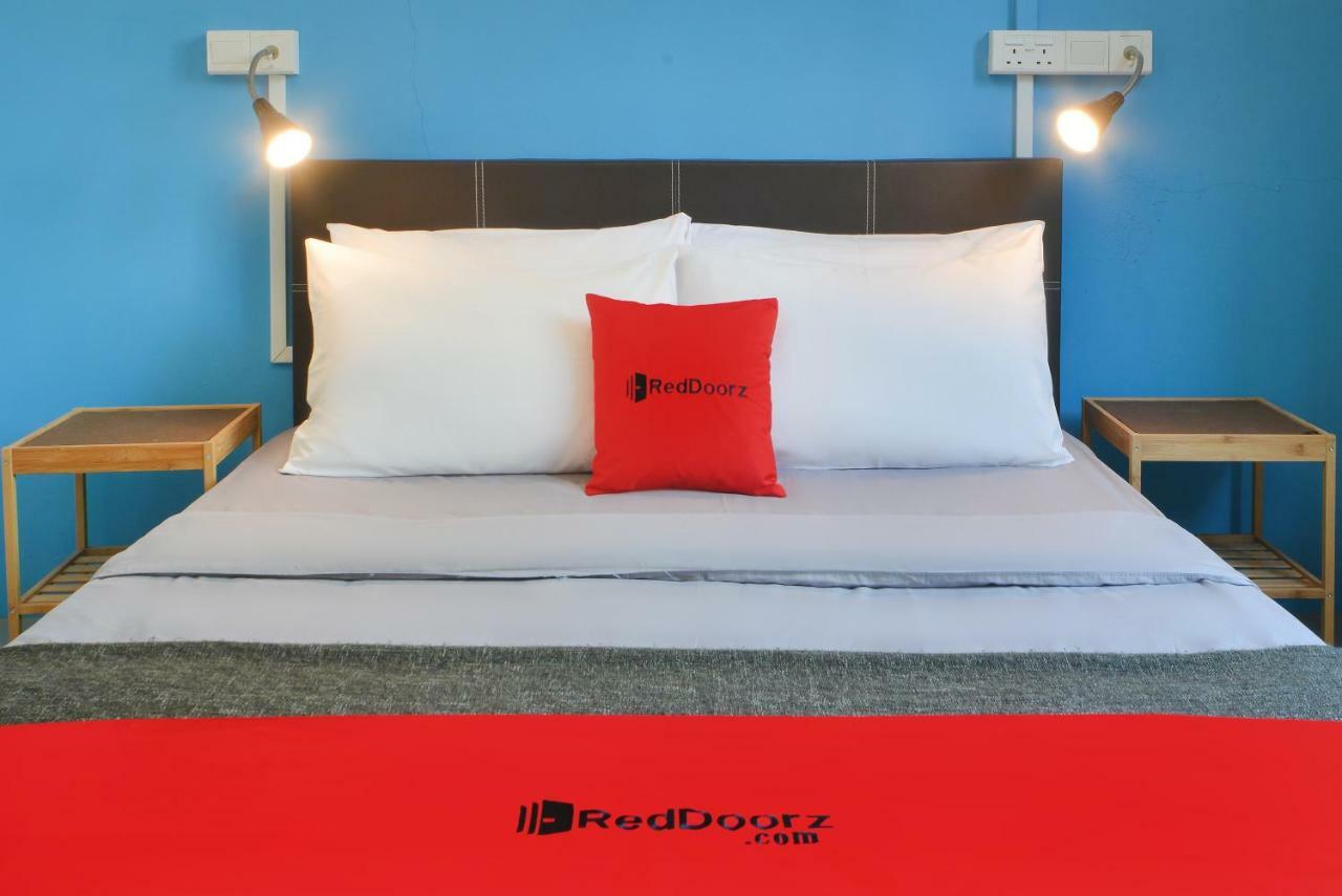 Reddoorz @ Beach Road Singapore