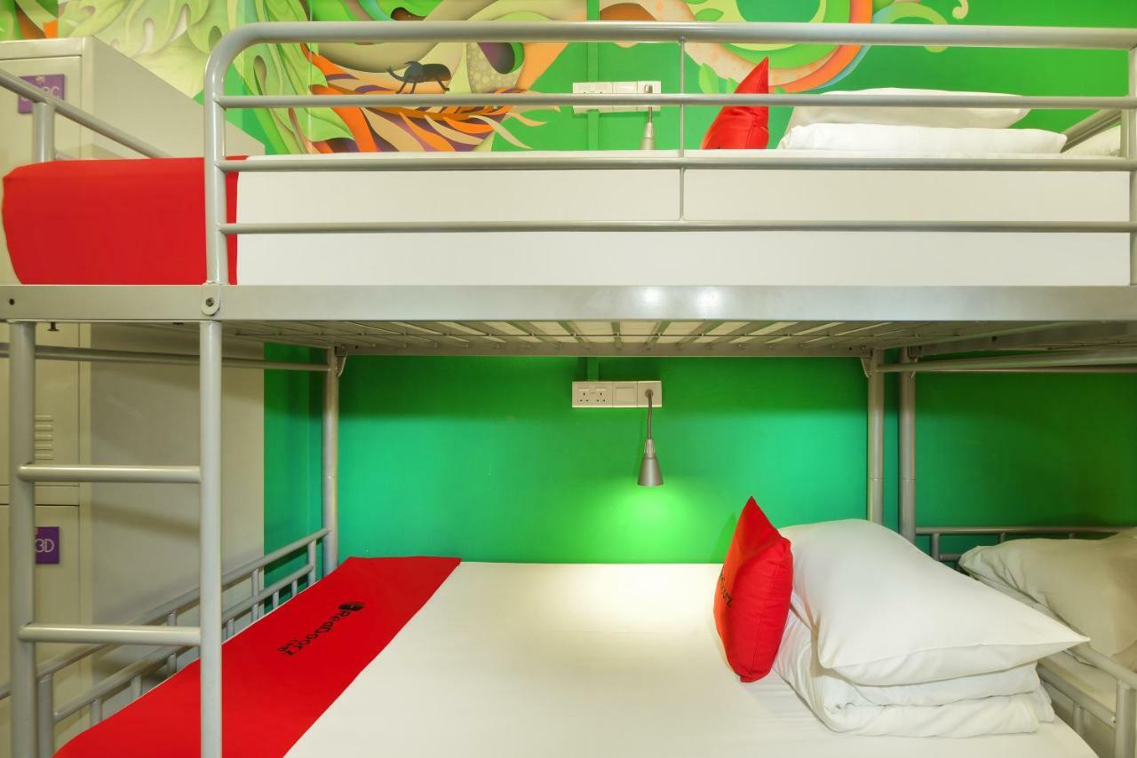 Hostel Reddoorz @ Beach Road